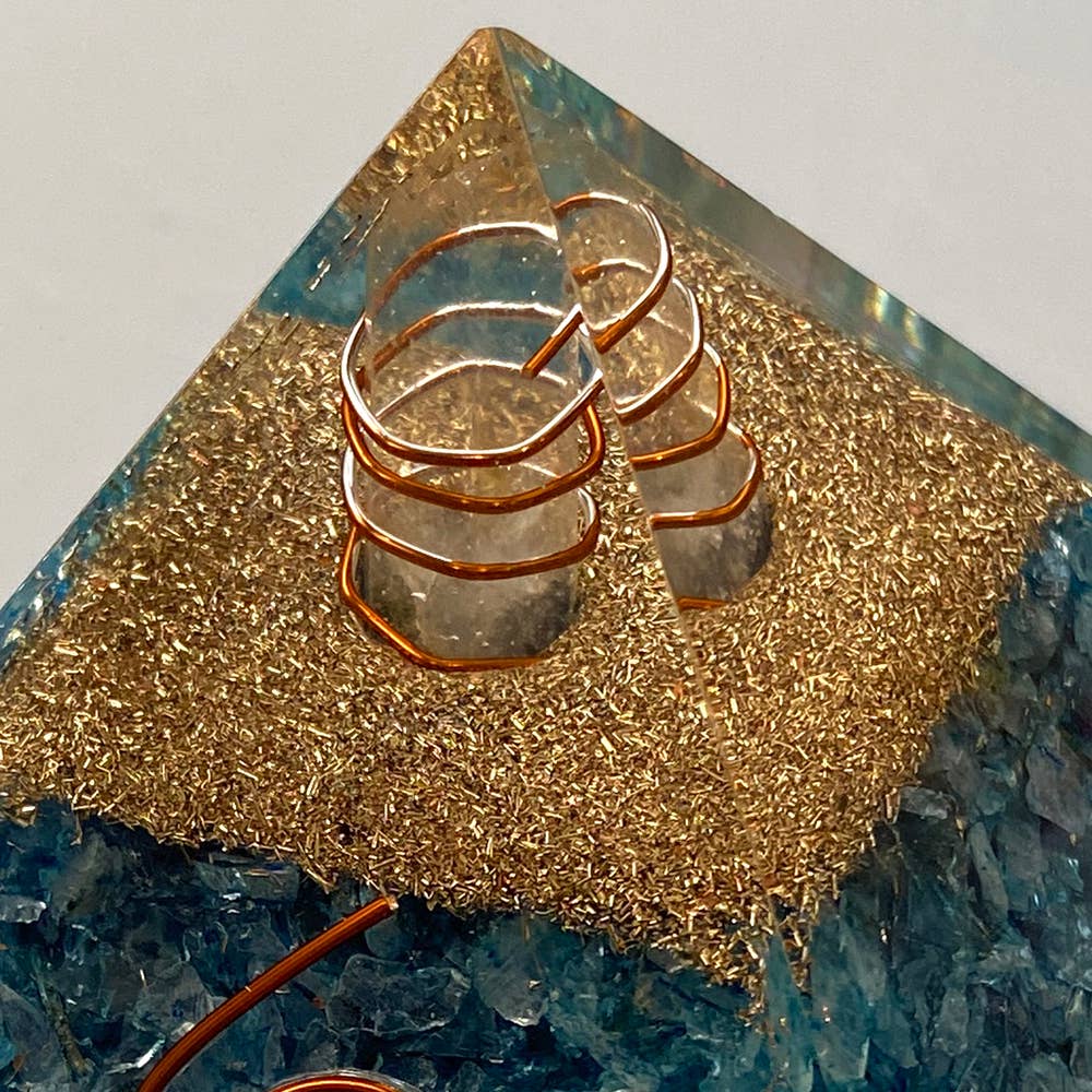 VIE - Wholesale Spiritual Stone/Crystal - Orgone Reiki Healing Pyramid - Energy Cleansing, 7.5cm21