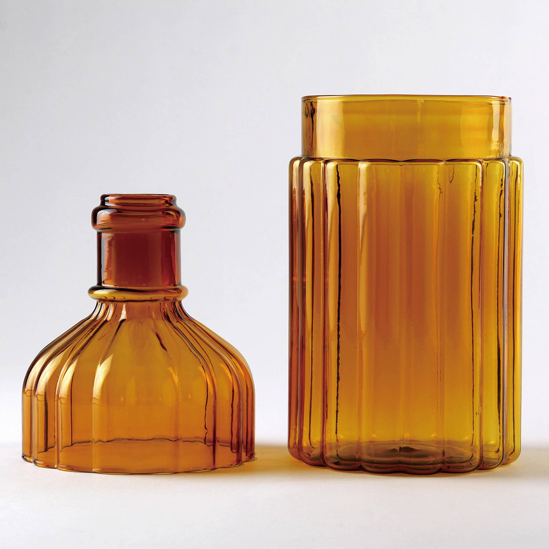 Time Concept - Wholesale Vase - Metropolitan Elegance Ribbed Glass Flower Vase13