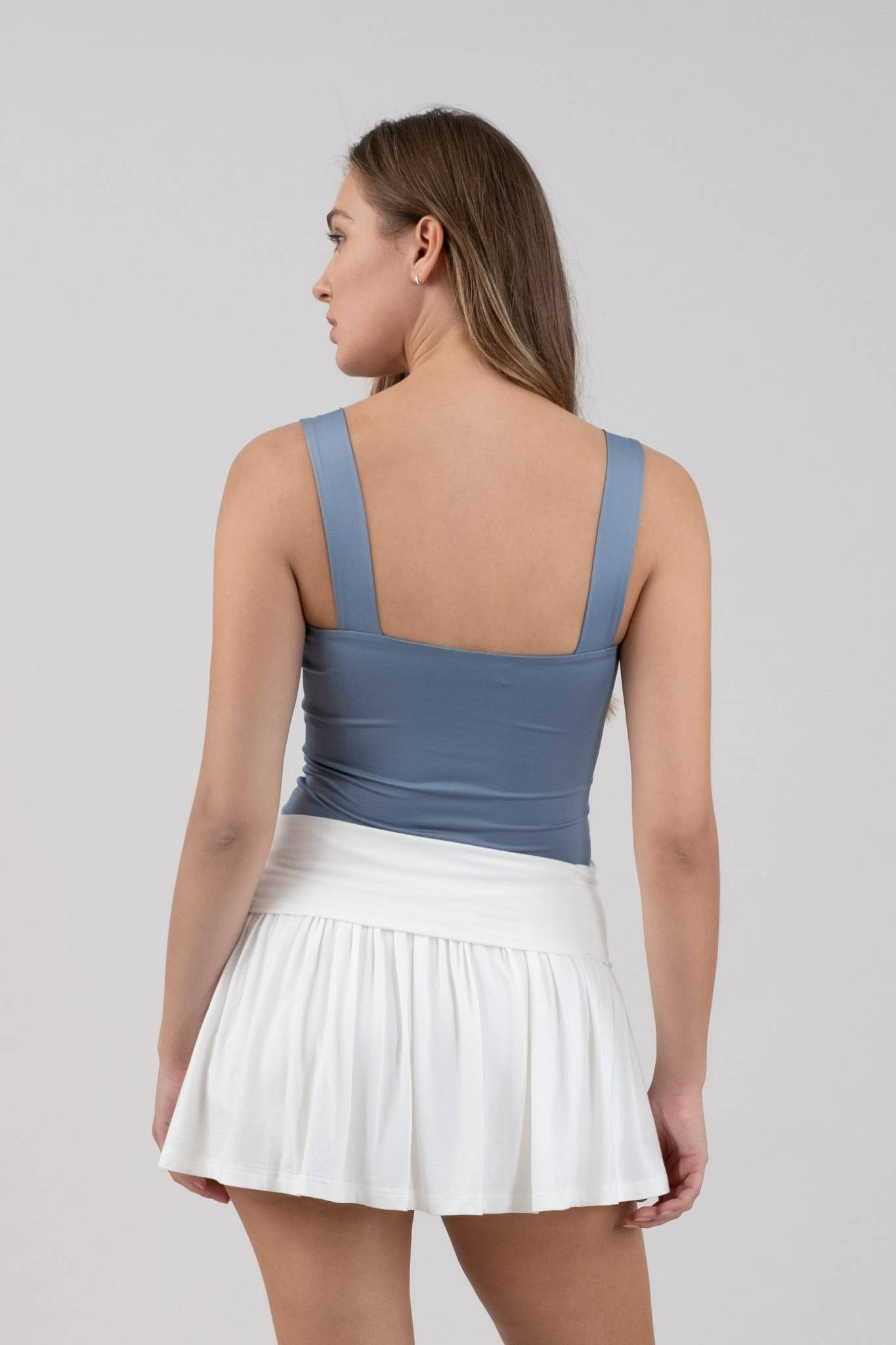 The Workshop Studio - Wholesale Knit Top - Women's - REVERSIBLE SQUARE NECK SEAMLESS CAMI21