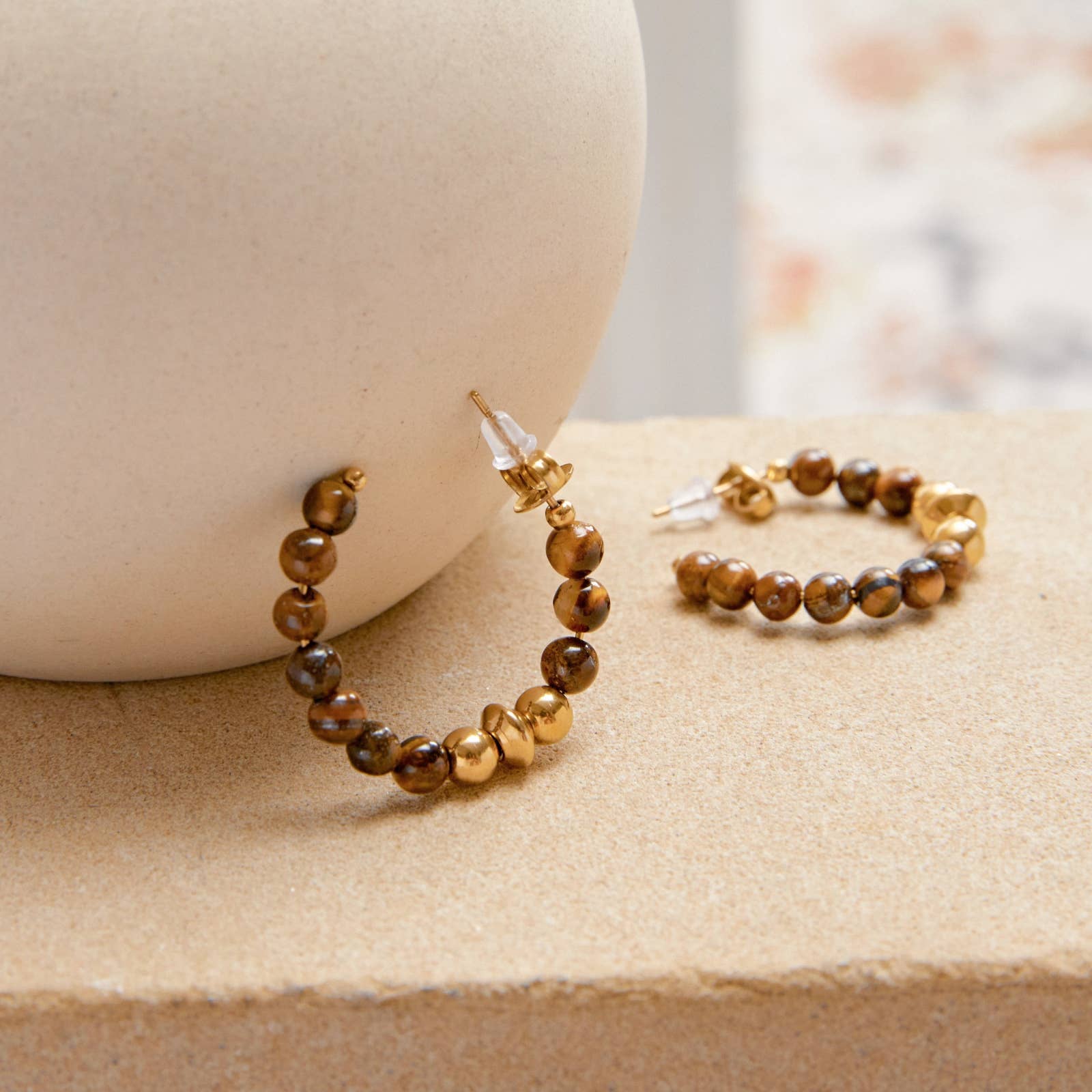 Lovelika – Engroshandel Enkeltøreringe – Creoler med naturlige sten - Freesia9