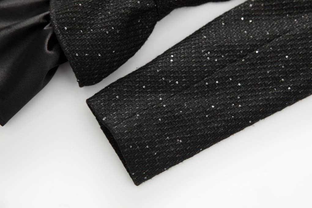 Negro CT110L Rompevientos de Pastel con Volantes y Borlas Hechas a Mano de venta al por mayor en Faire5