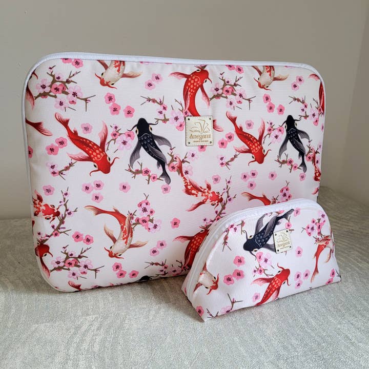 Conjunto de Portátil com Peixes Koi, capa e bolsa para carregador e rato por atacado de Anegami Bookish Boutique