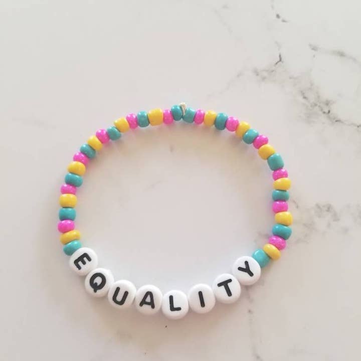 Sapphire Creations – wholesale Pärlarmband – Pride armband, HBTQ armband, Ord Armband1