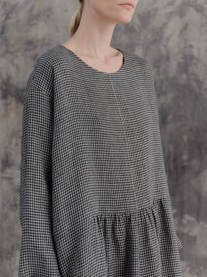 Robe à motif à carreaux froncée pour la vente par muku