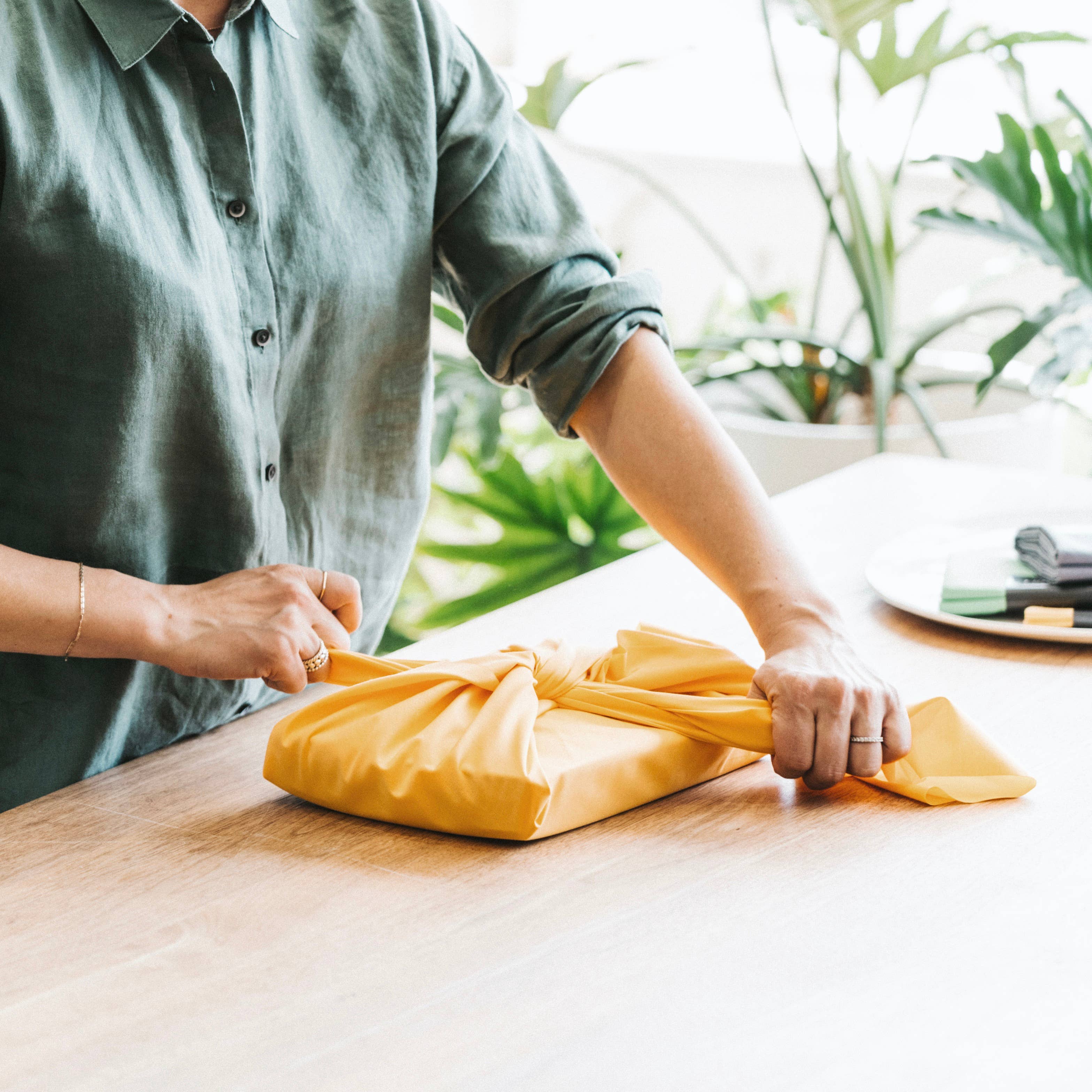 OLSEN+OLSEN - Wholesale Inpakpapier - Furoshiki - stoffen cadeaulap om duurzaam te wikkelen1