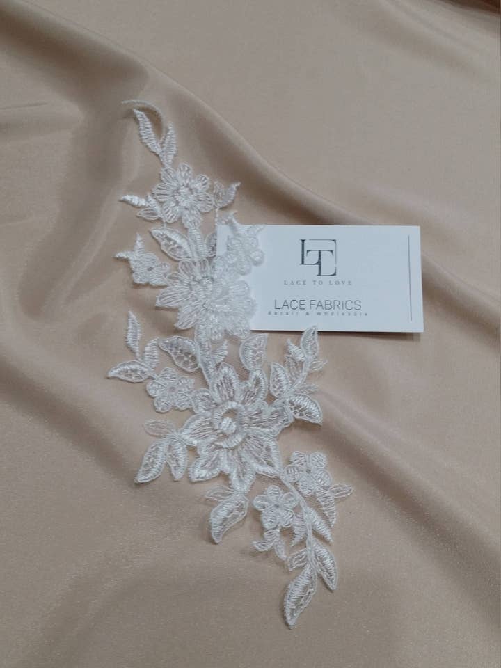 Ivory spetsapplikation, 3D brudapplikation M0076 för wholesale av Lace To Love