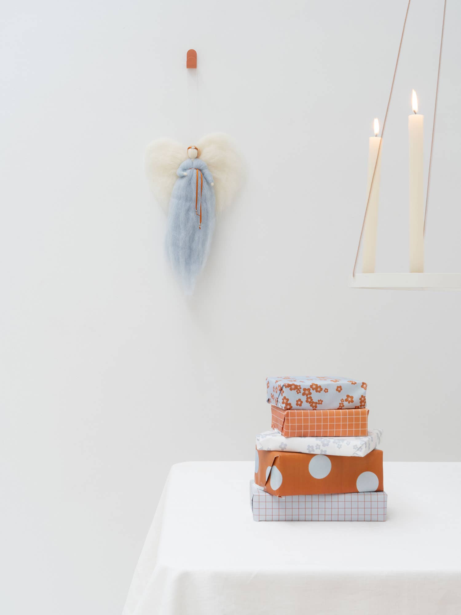 Jurianne Matter - Vente Figurine décorative - Ange en laine IRINI - bleu doux3