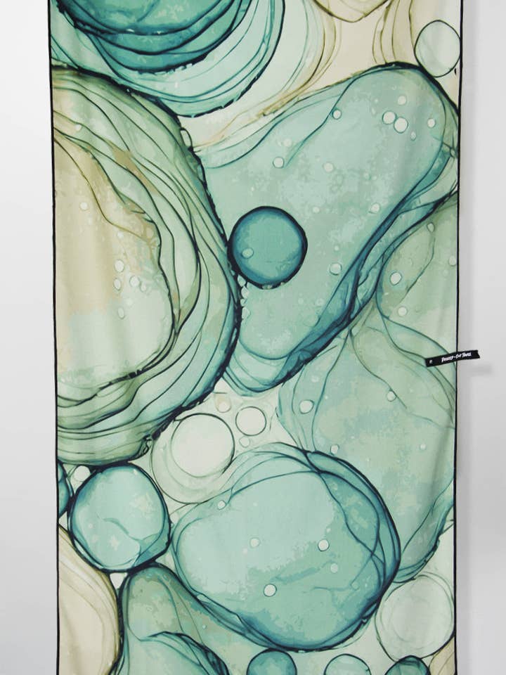 Tide Pools - Serviette de plage pour la vente par Captain Crabby