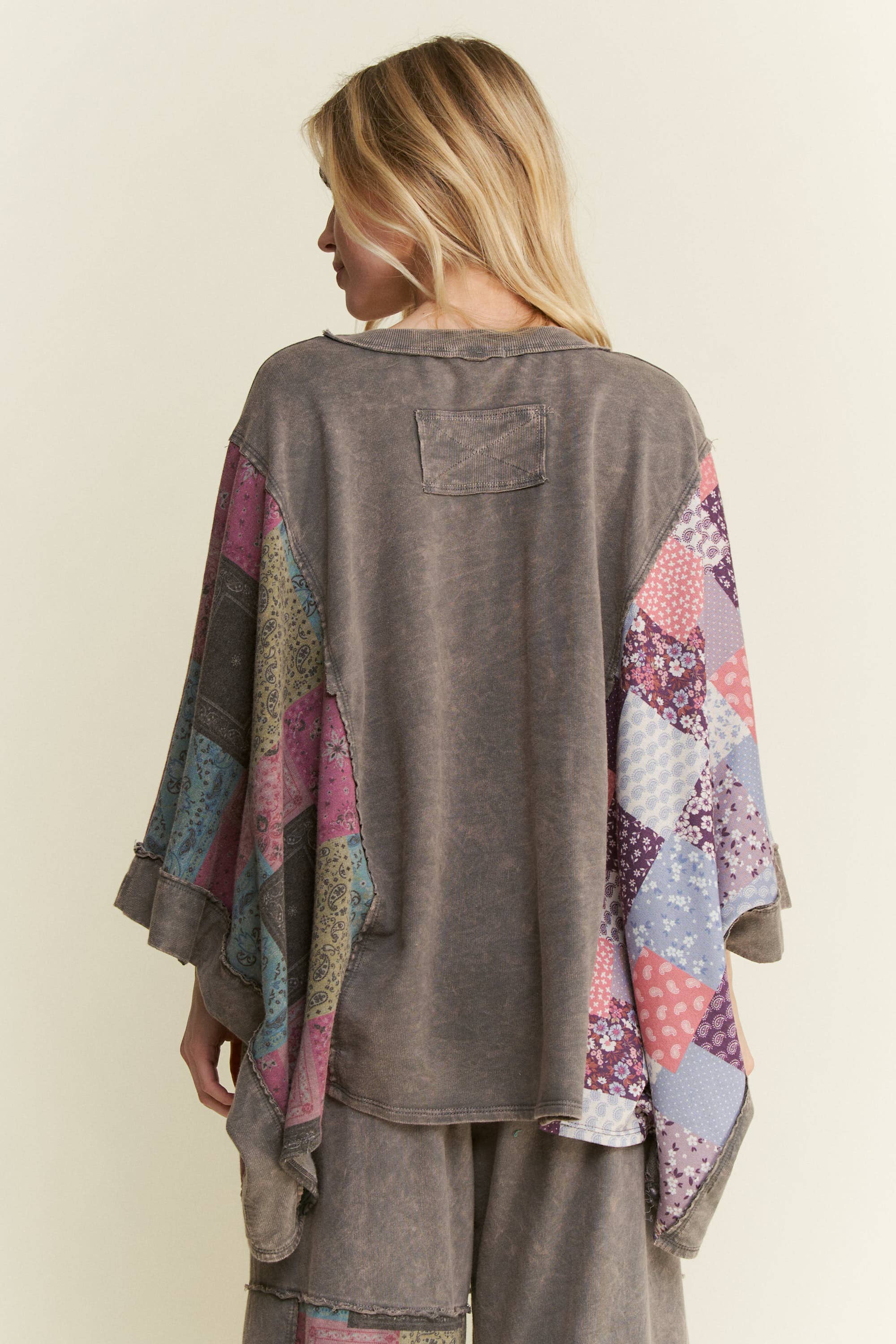 J.Her - Wholesale Poncho - Women's - Mineral Washed Boho Patch Poncho top HT6651 27