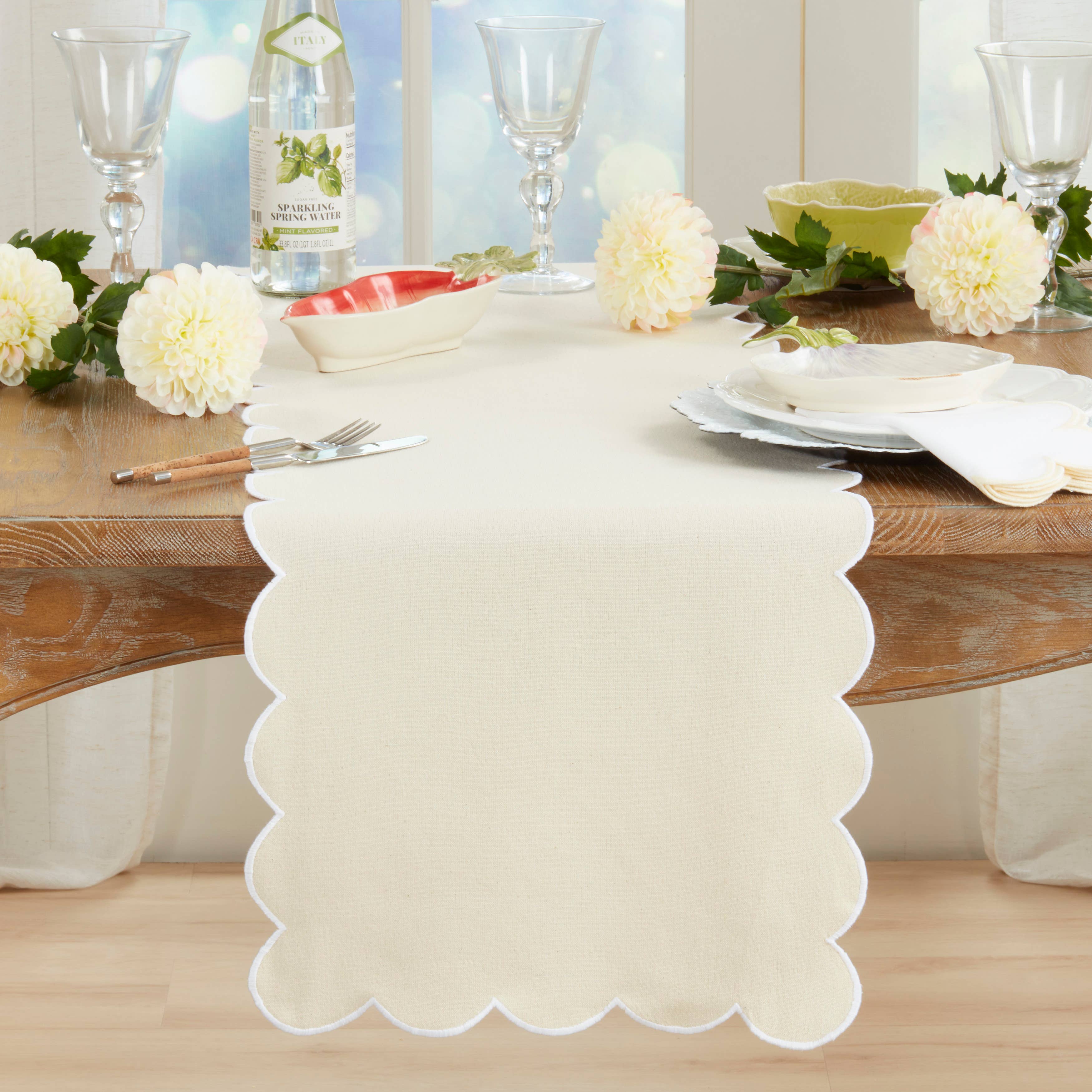 Saro Lifestyle - Wholesale Table Runner - Cotton Scalloped Table Runner11