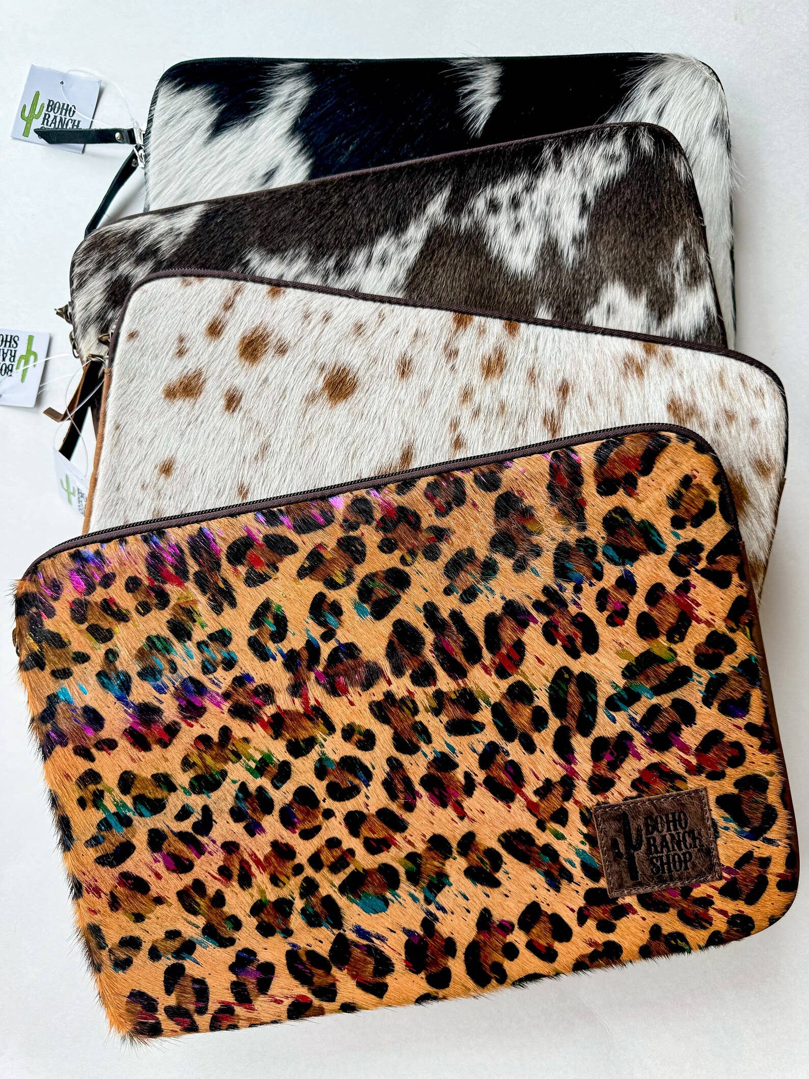 Boho Ranch Shop - Vente Étui pour ordinateur portable/tablette – femme - Pochette de protection pour ordinateur portable en cuir de vache - Dos en cuir5