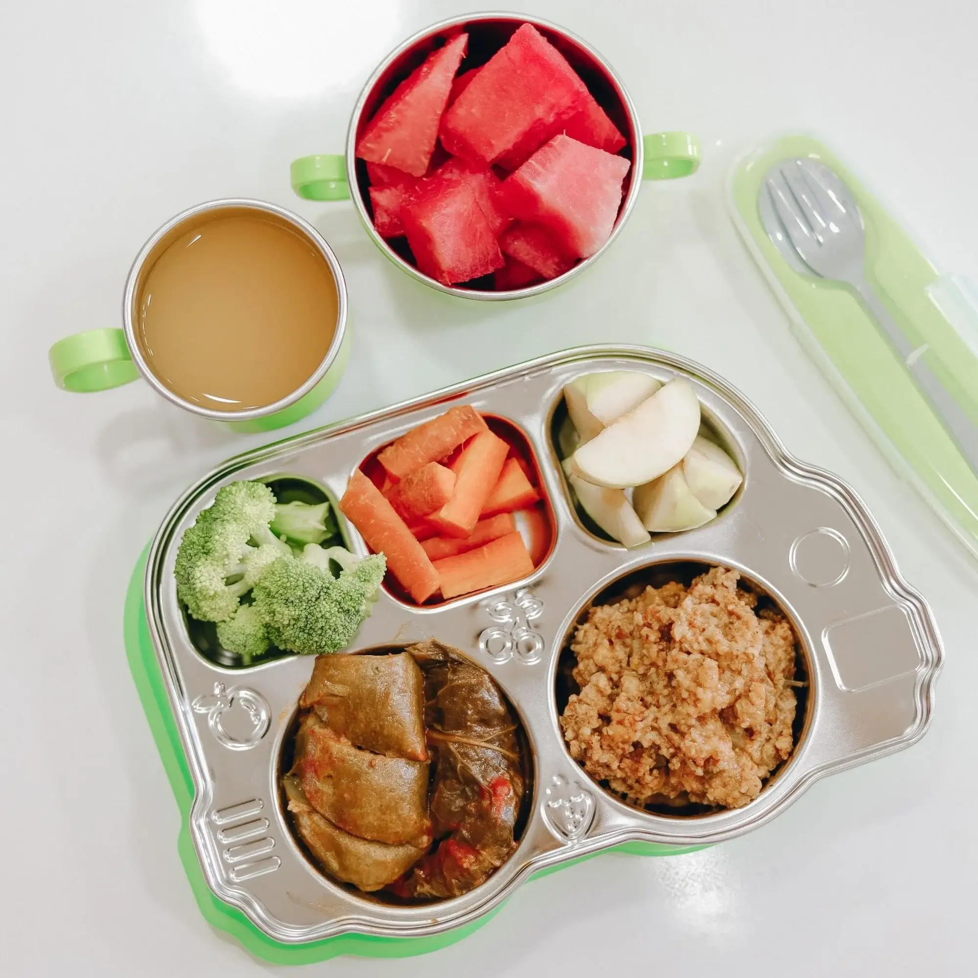 Innobaby on Faire – wholesale Dinner plate – Kids & Baby – Stainless Steel Divided Plate in Fun Kid-Friendly Bus Shape9