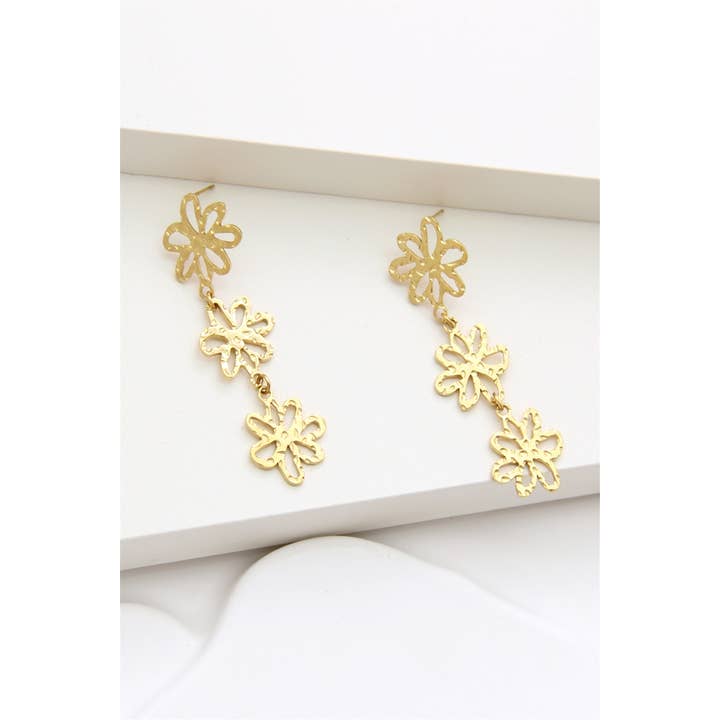 BELLISSIMA BIJOUX - Wholesale Dangle Earrings - Cut-out flower drop earrings