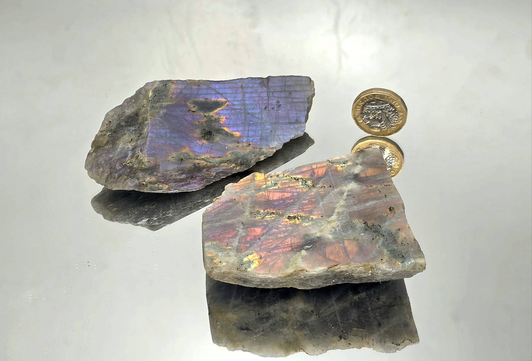 Distinction Crystals - Vente Pierre et cristal de spiritualité - Tranches de cristal de labradorite violette 250g lot1