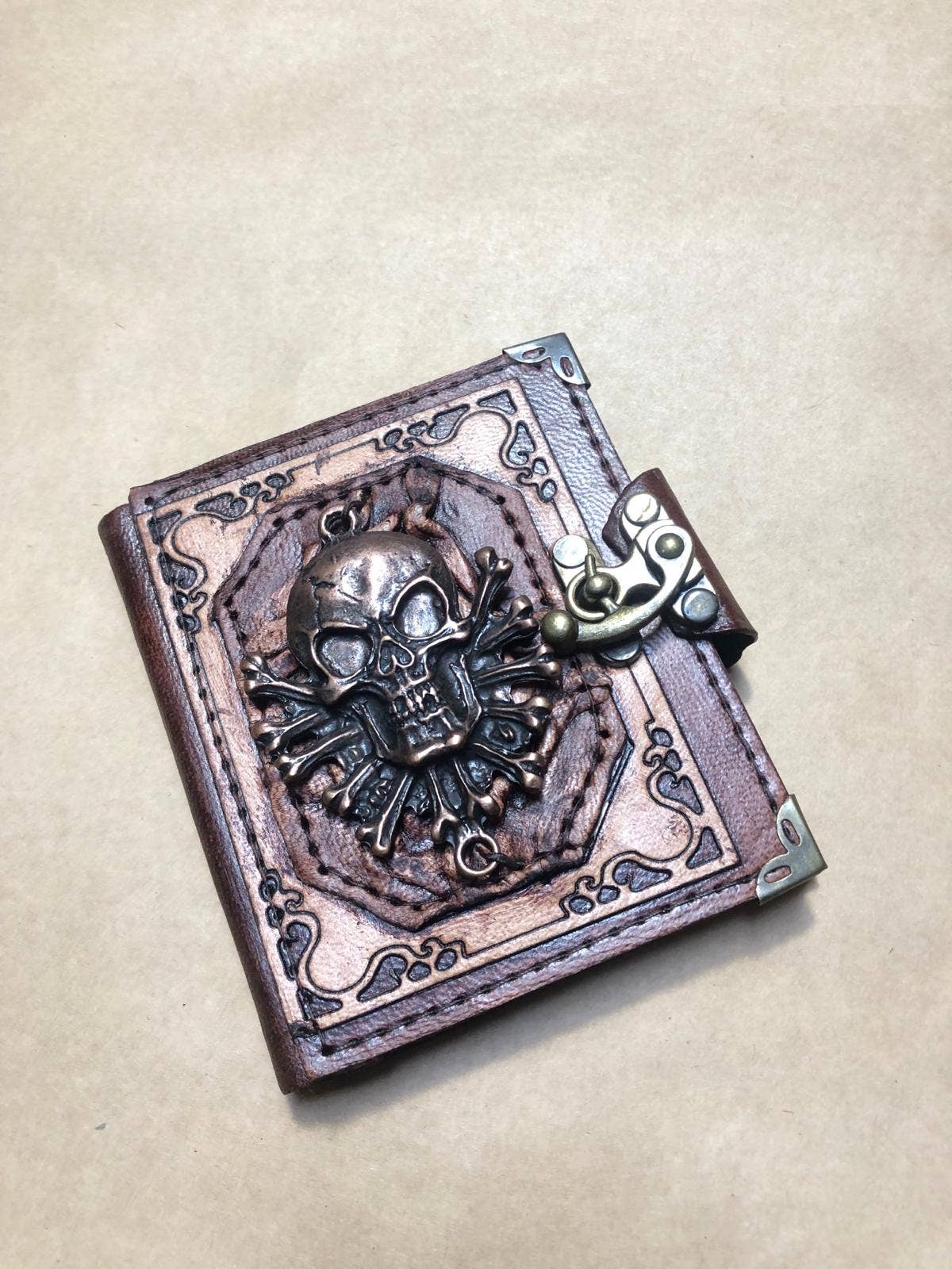 ML Marcaleather - Wholesale Journal/Diary - Mini Skull with Bone Leather Journal Notebook Sketchbook4