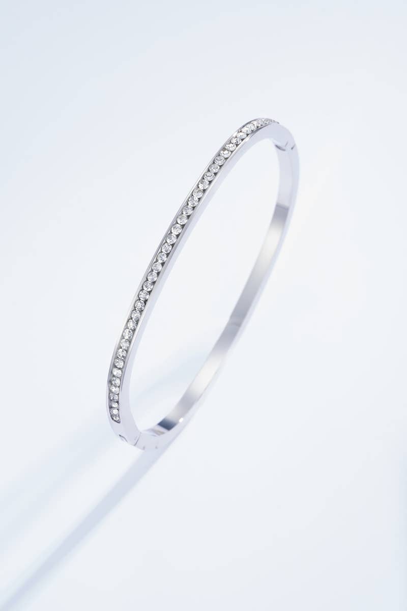 BYREN | ÉLINE L'ATELIER – Großhandel Armreif – 324AQ29 Edelstahl-Armband mit Strasssteinen1