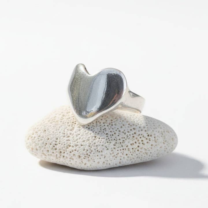 Dea Dia - Wholesale Signet Ring - Eros Silver Heart Signet Ring1