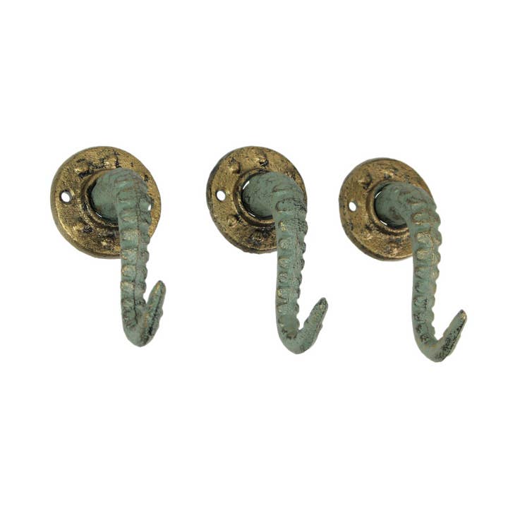 Zeckos - Wholesale Wall Hook - Set/3 Verdigris Bronze Cast Iron Octopus Tentacle Wall Hook