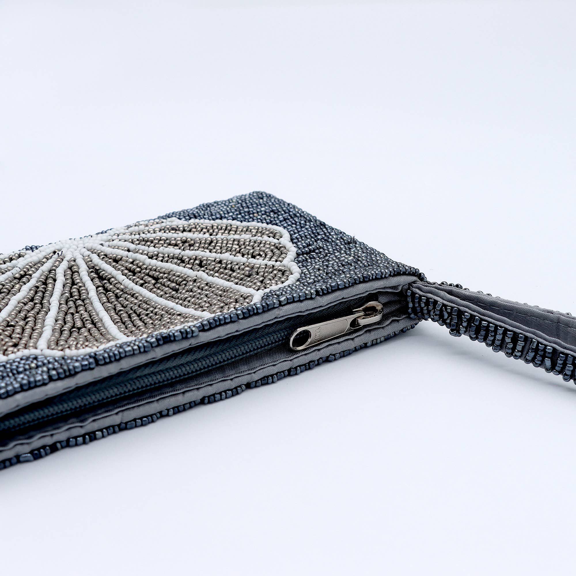 Pineapple Island – wholesale Pouch – Women’s – Small Tropical Beaded Pouch3