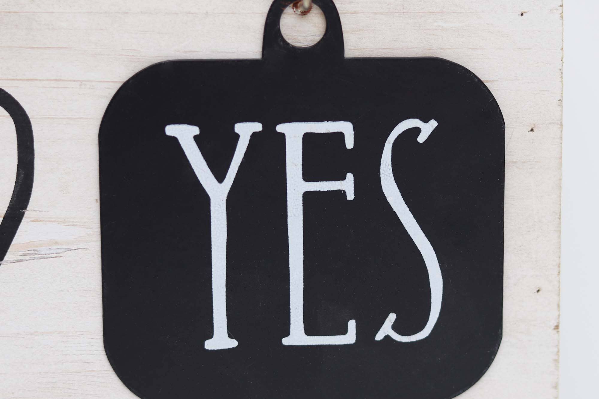 Paris Loft Inc - Wholesale Sign - Dogs Sign Decor with Sayings- Dogs Fed? Yes/No2