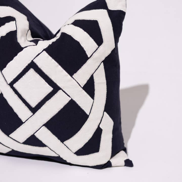 BHD HOME - Wholesale Throw/decorative pillow - Navy and White Dial Appliqué 55 x 553