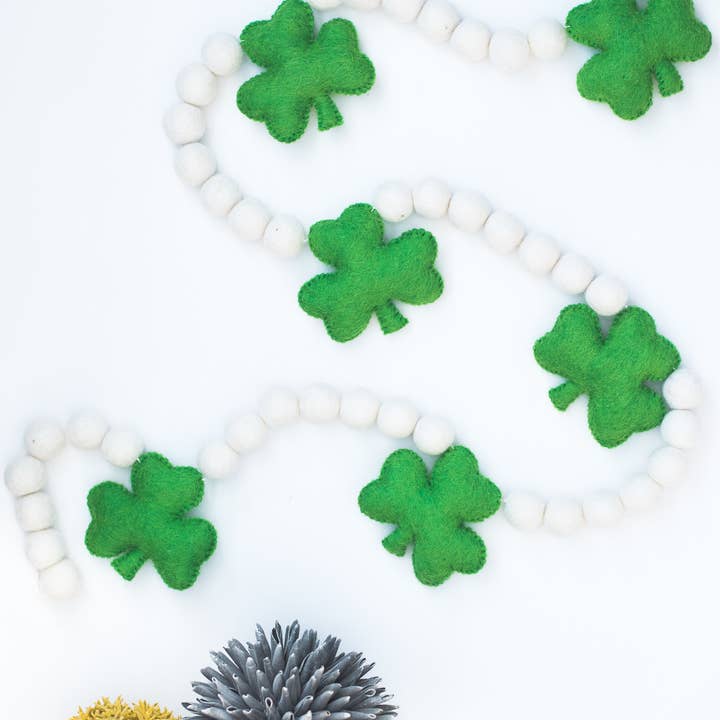 Nivas - Wholesale Bunting/Garland - Shamrock/ Clover Garland / St. Patrick's day Decor