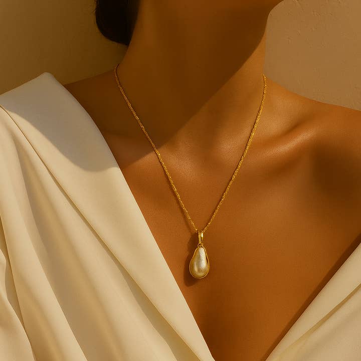 Organic Faux Pearl 18k Gold PVD Waterproof Necklace Gift Box for wholesale by Gold Lunar