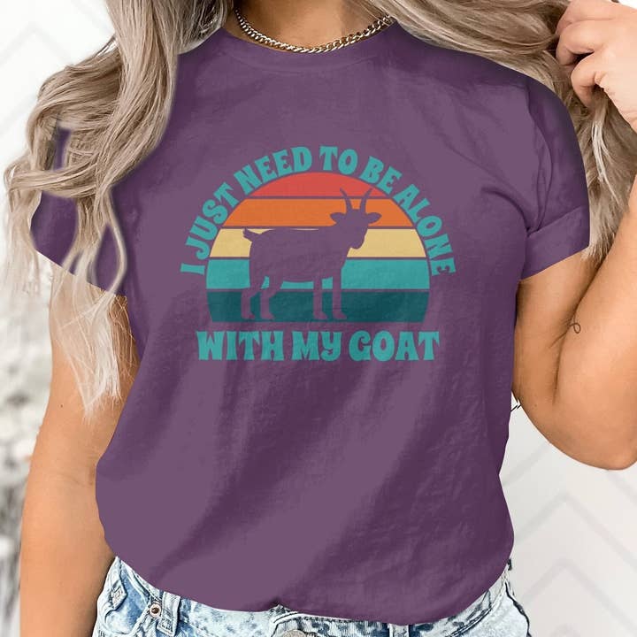 T-shirt Funny Goat T-Shirt Goat Lover pour la vente par Peaches Mommy