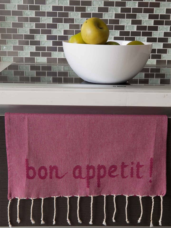 Serviette invité brodée « Bon Appétit » pour la vente par Scents and Feel