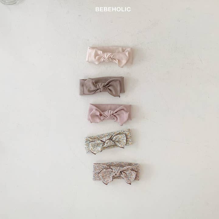 Wellen-Haarband and other Purchase Wholesale satinband. Free Returns & Net 60 Terms on Faire trending on Faire.