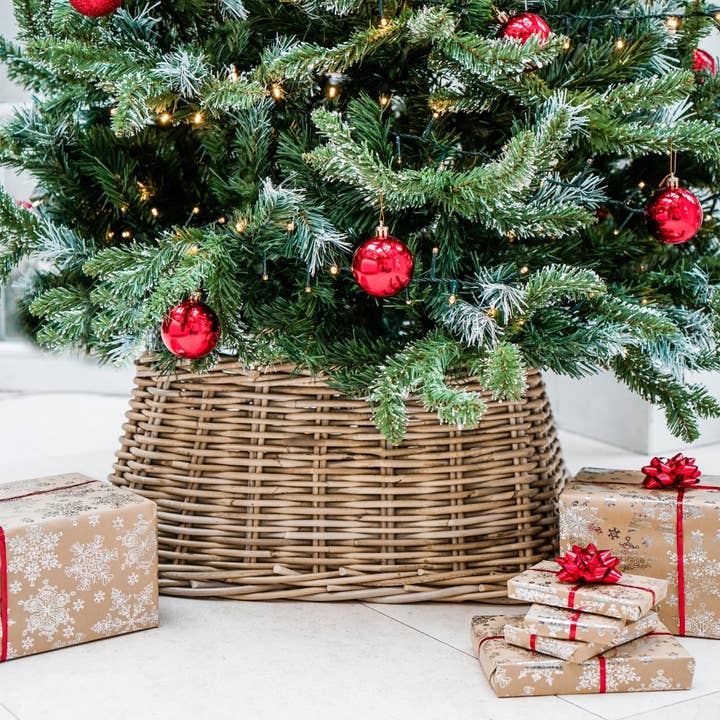 Ivyline - Wholesale Tree Skirt - Wicker Tree Skirt Square, 55cm Diameter