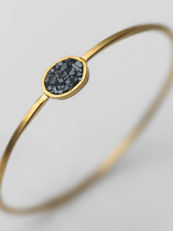 Pierre précieuse diamant noir Fortunata pour la vente par littl by lilit