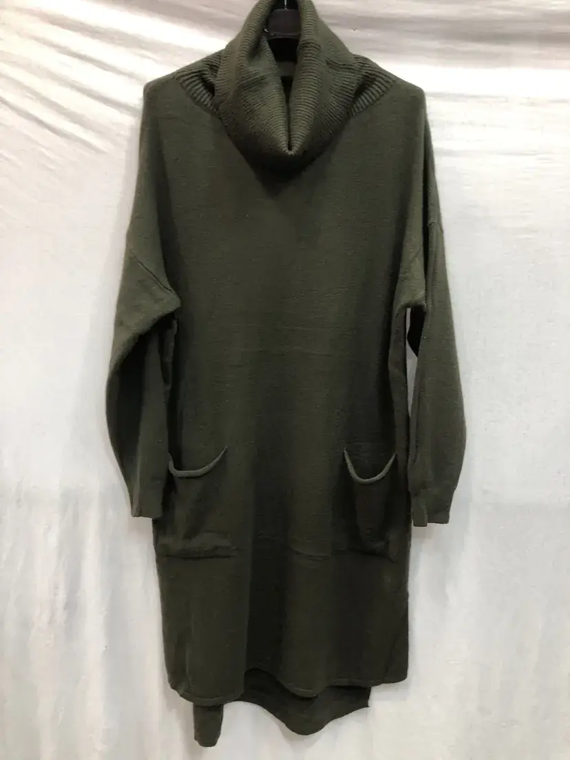 Mimi & Gogo - Wholesale Dress - Women's - Sweater dress with turtleneck sweater @2986_SweaterDressTurtleneckSweater15