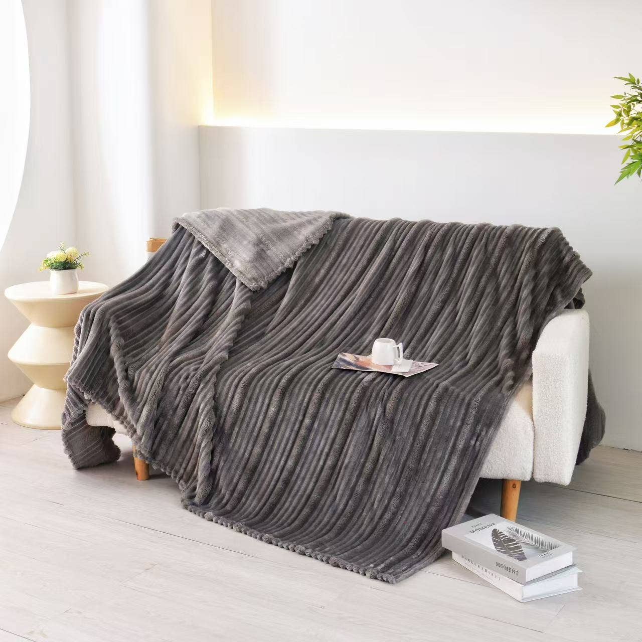 FLUFFERY - Wholesale Throw Blanket - Plush Flunnel Throw – Ultra Soft Ribbed Blanket Texture11