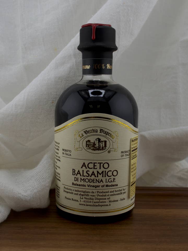 Ivory Label Balsamic Vinegar for wholesale by Due Sorelle