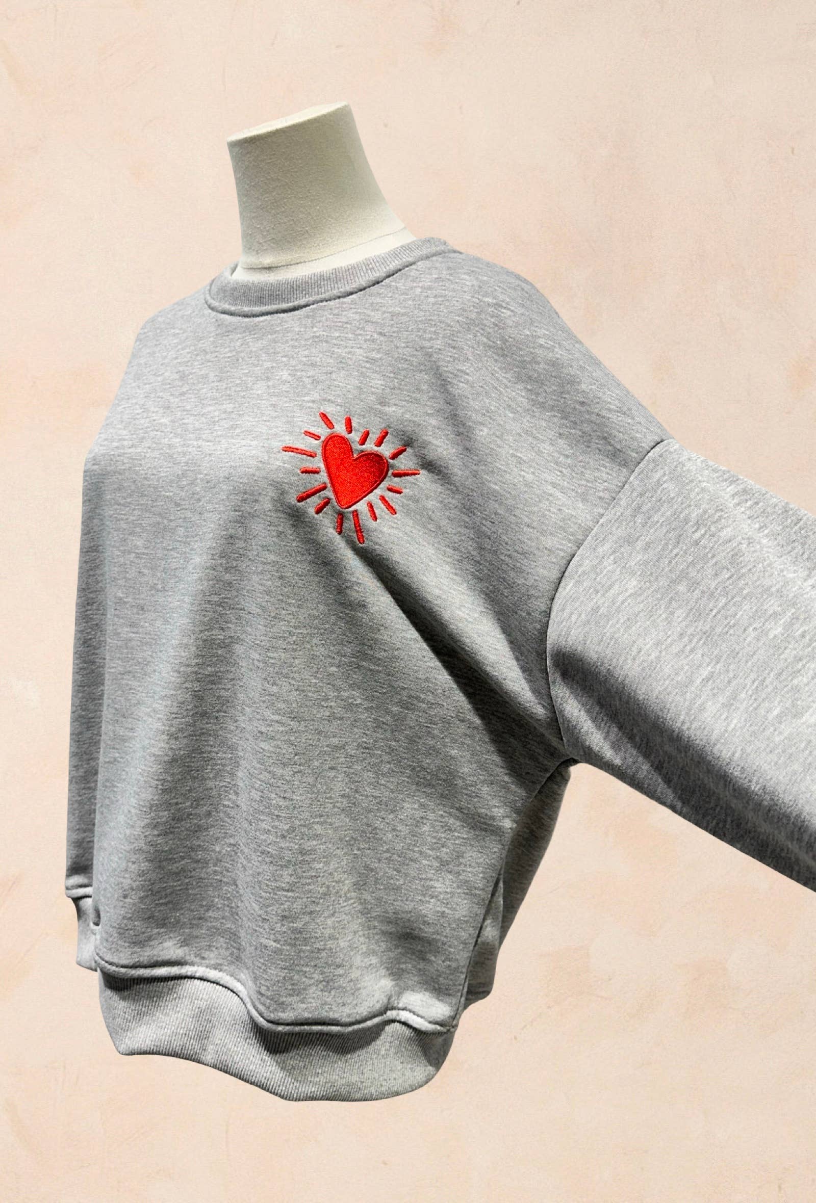 AMARIA - Vente Sweat-shirt – unisexe - Sweat-shirt Oversize Unisexe – Cœur Rouge Brodé - 90384163