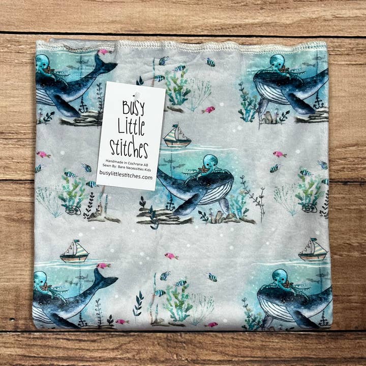 Couverture pour tout-petit Whale & Octopus pour la vente par Busy Little Stitches