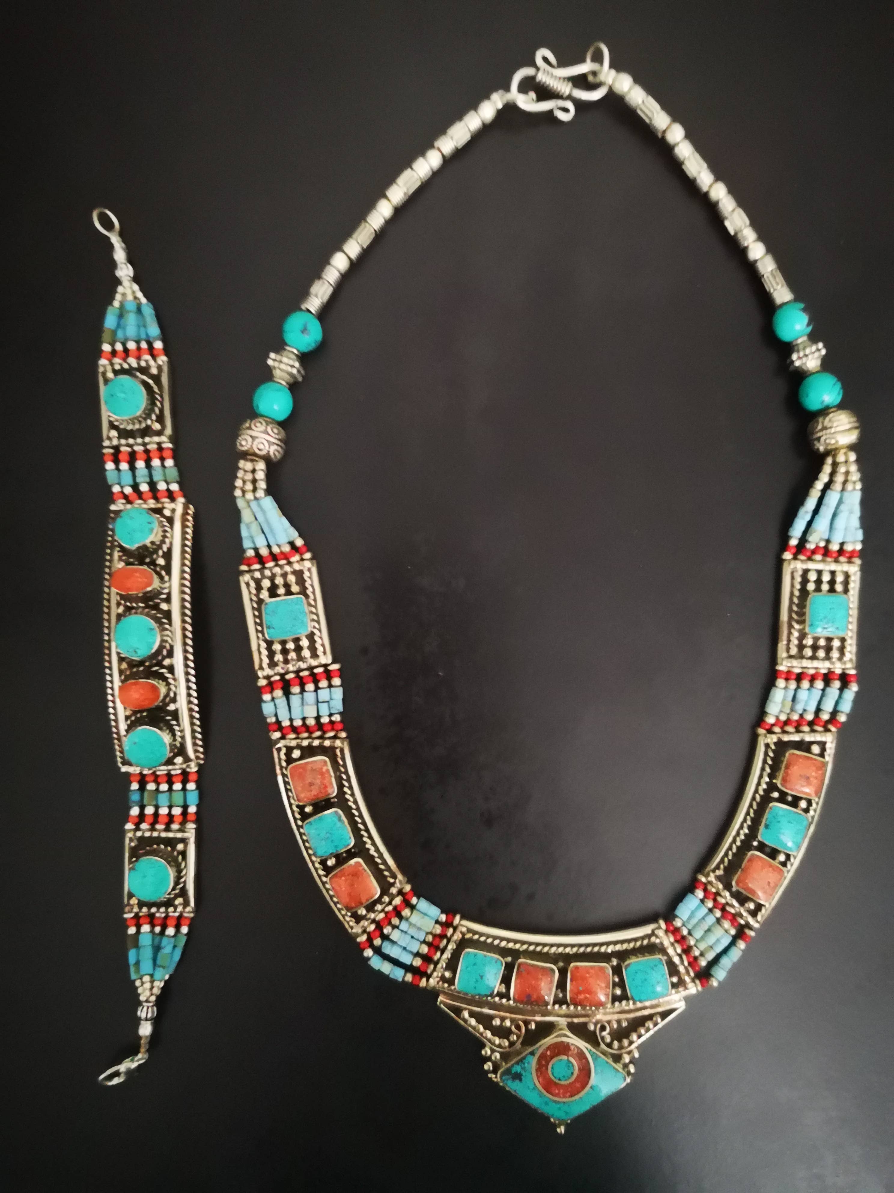 Unique Brand - Wholesale Sieradenset - Kettingen en armbanden - originele handgemaakte GOA parure2