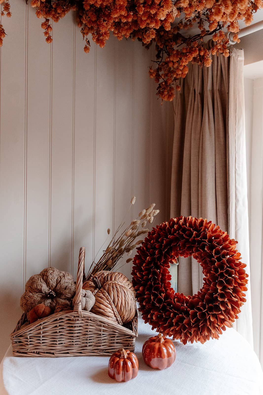 We Love Seasons Ltd - Wholesale Decorative Tabletop Object - Large Burnt Orange Stoneware Pumpkin2