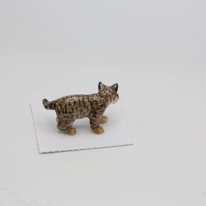 Little Critterz - Wholesale Decorative Figurine - Ember Bobcat Porcelain Miniature1