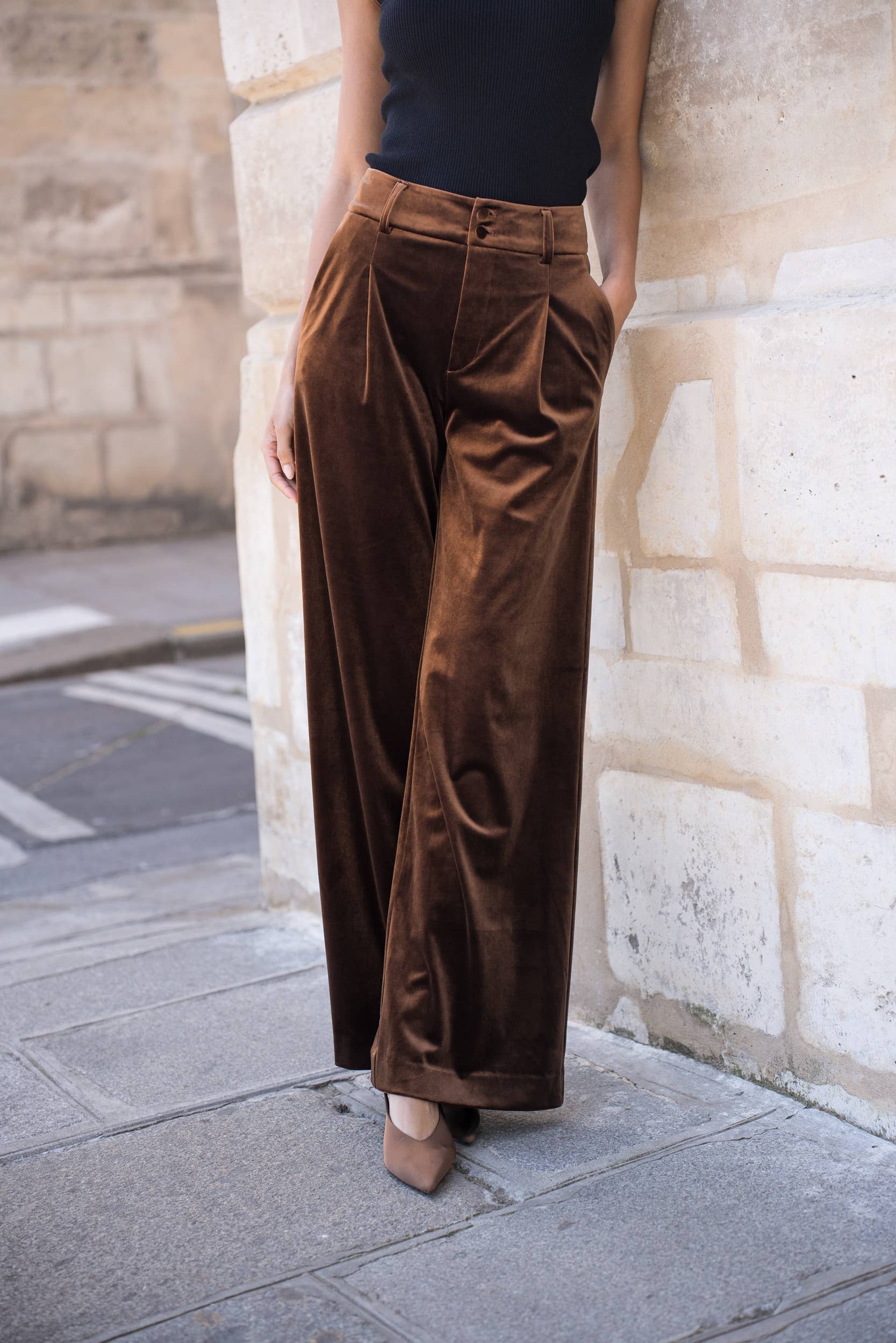 Attentif Paris - Wholesale Pants - Women's - Wide velvet and fluid pants with double button36