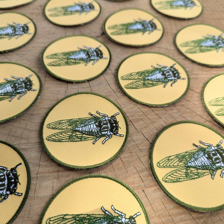 ilikesara | art + goods - Vente Écusson - écusson thermocollant | cigale - rond de 2,5 pouces2