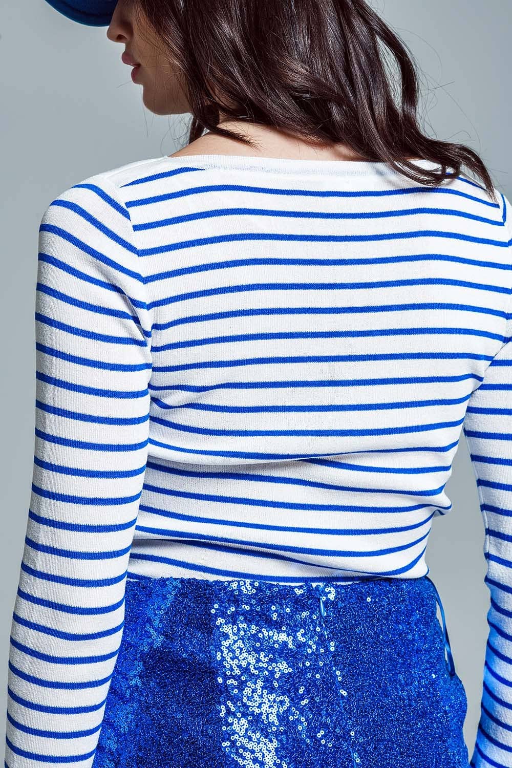white thin sweater with blue stripes for wholesale on Faire1