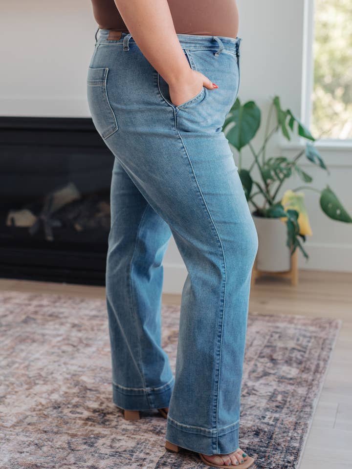 Effortless Elegance Boutique - Venta al por mayor Vaqueros - Mujer - Vaqueros Mindy de talle medio y pernera ancha