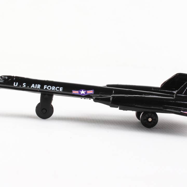 Daron Worldwide Trading - Wholesale Toy Plane - Kids - RW230 RUNWAY24 SR-71 NO DRONE3