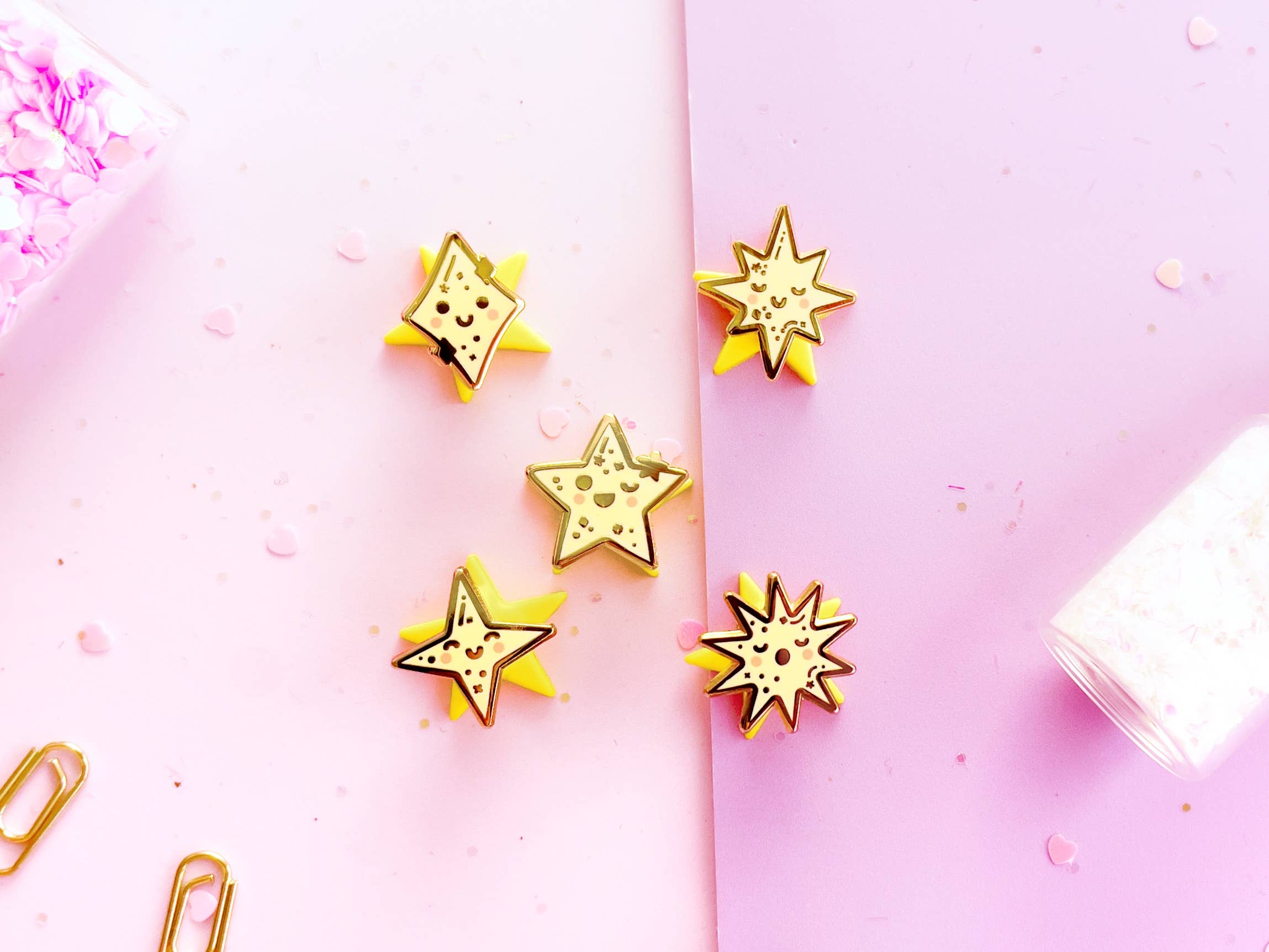 Jino's Art - Wholesale Lapel Pin/Button - Mini set of star and sparkle hard enamel pins - in yellow4