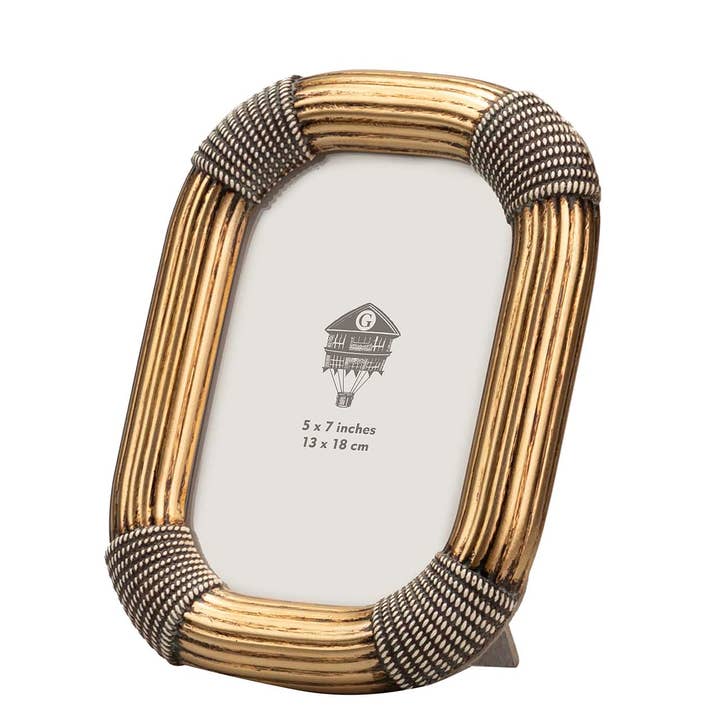 Fotolijstjes hars goud/zilver 13x18 cm_770586 voor wholesale door Garpe Interiores - GARPE GROUP - GARCÍA PÉREZ Y CÍA S.L.-