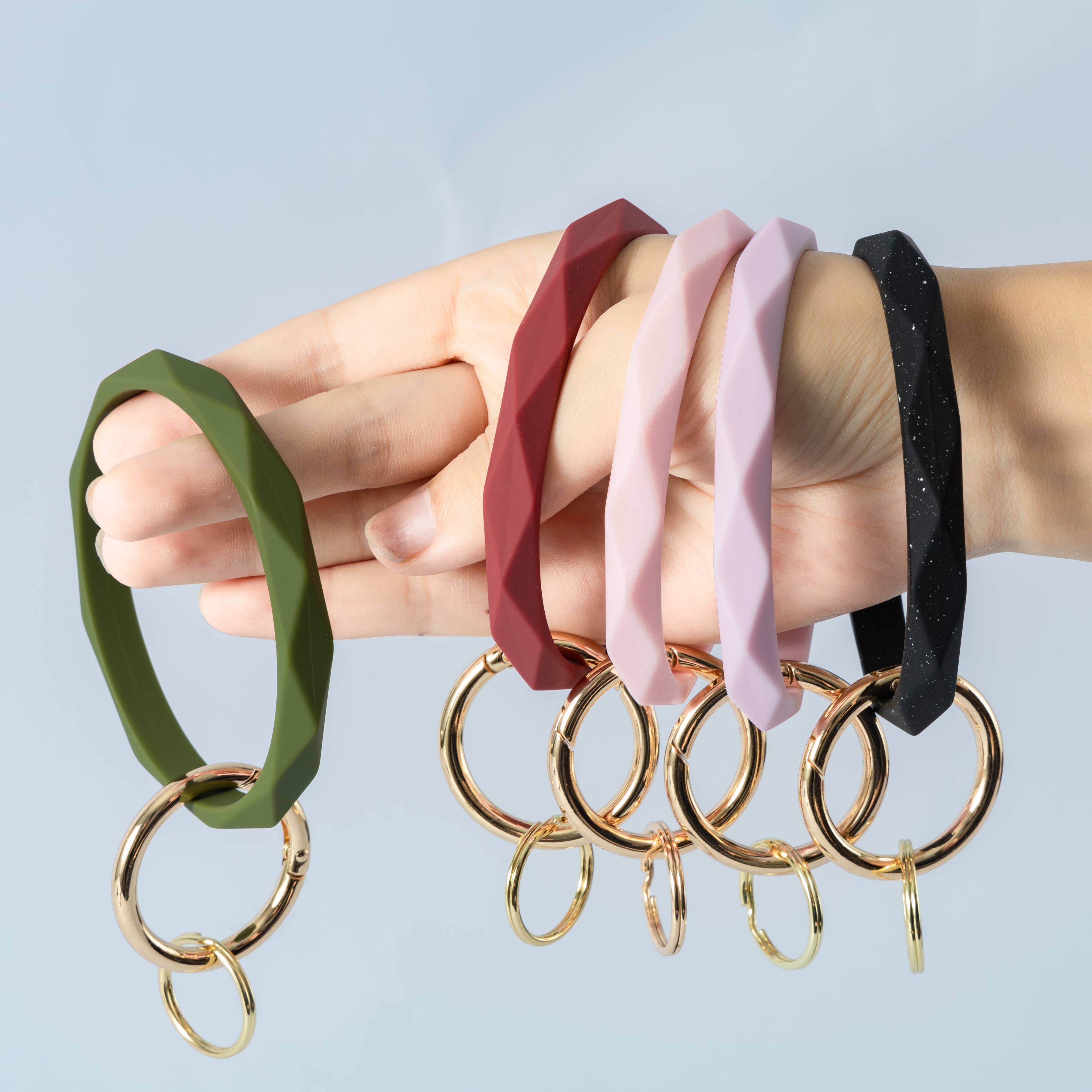 Sparkle Being - Venta al por mayor Pulseras llavero - Brazalete de silicona con llavero minimalista10