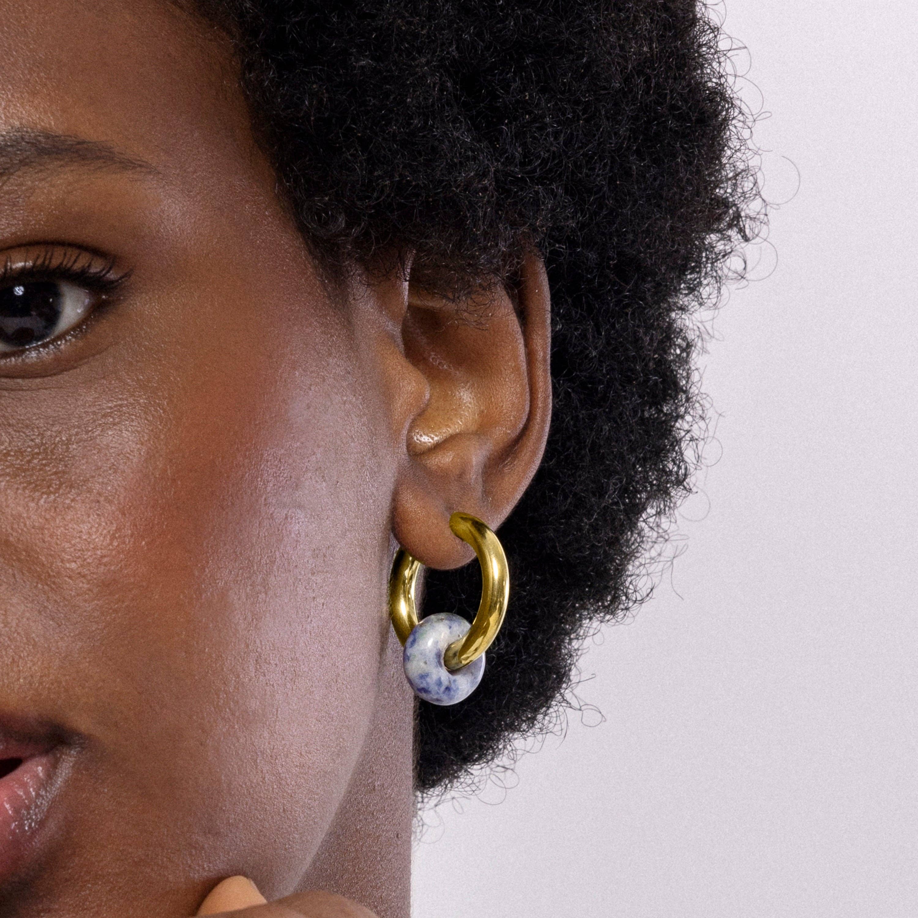 Luxenter - Wholesale Hoop Earrings - Pendientes de Lapislazuli Natural acabados en oro amarillo de 18k - Noku4