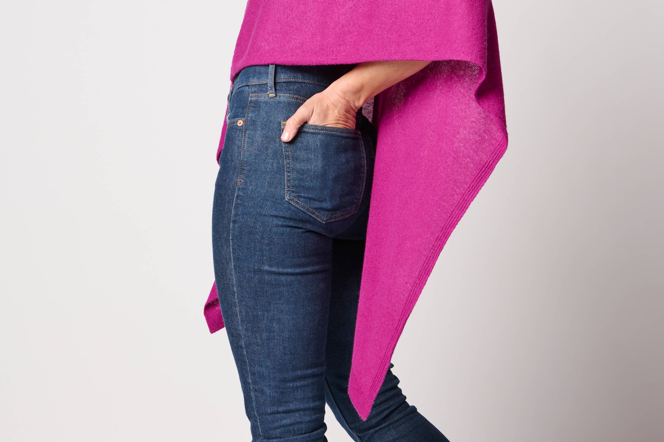 Margolis Pineo Italia - Wholesale Poncho - Women's - ROMA TRAVEL PONCHO - Cashmere-Blend Best Seller70